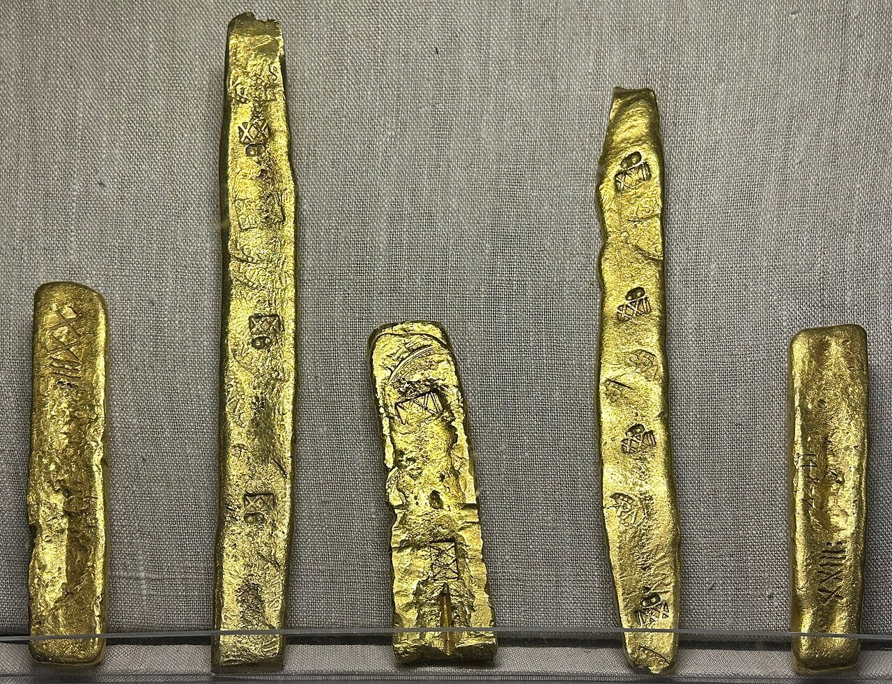 সংরক্ষিত সোনার বার। প্রতীকী ফাইল ছবি।